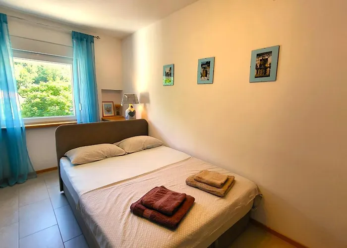 Live & Work Dalmatian Way At Chic Lajka Duplex